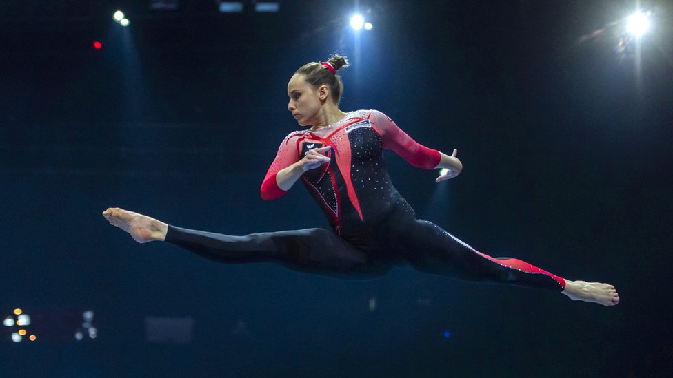 Deutschland präsentiert bei den Olympischen Spielen 2024 in Paris Ganzkörper-Turnanzüge für Frauen von Erima